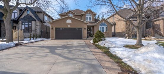 Stoney Creek Home For Sale on Creanona Blvd- $1,199,900