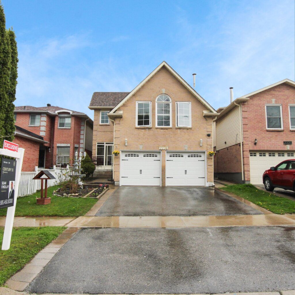 Front of home - 2274 Chapman Court Pickering